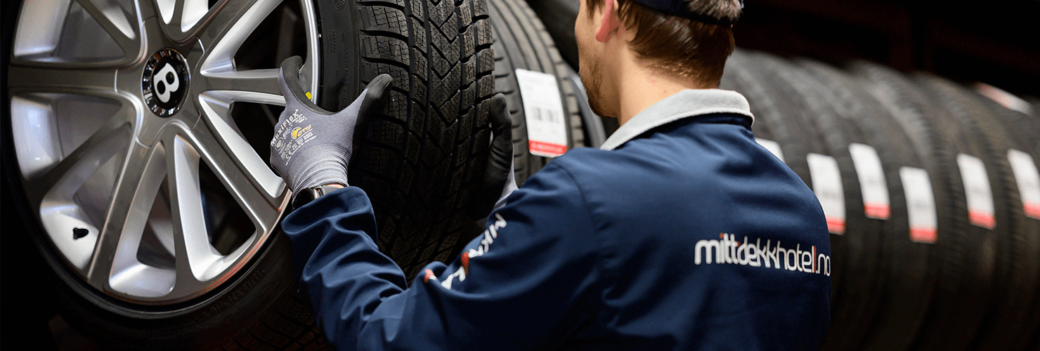 Dekkhotell – lagring, hjulskift og dekkvask inkludert Dekkhotell – lagring, hjulskift og dekkvask inkludert